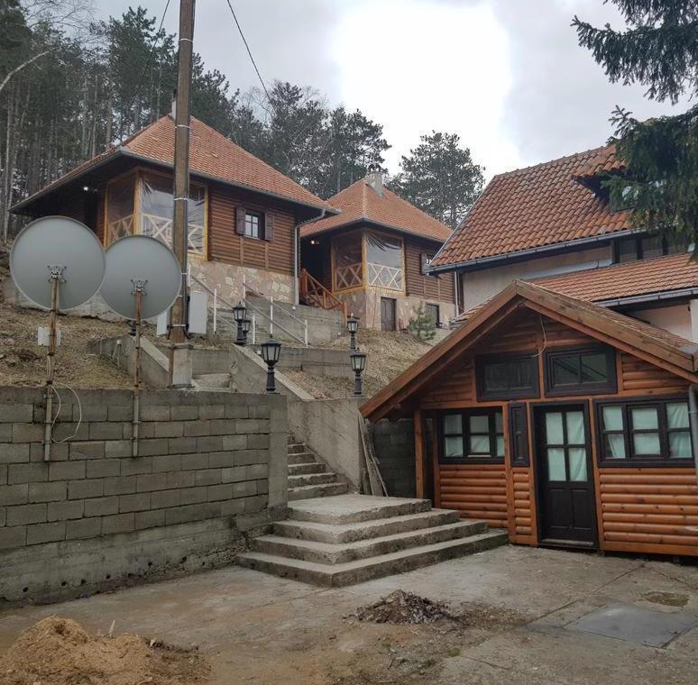 Apartmani Milojevic Divcibare Exterior photo